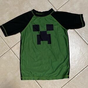 3/$18 Green and black MINECRAFT kids shirt size medium